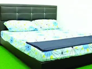 Spot On 90870 Karim Ct Guest House Malacca Hotel