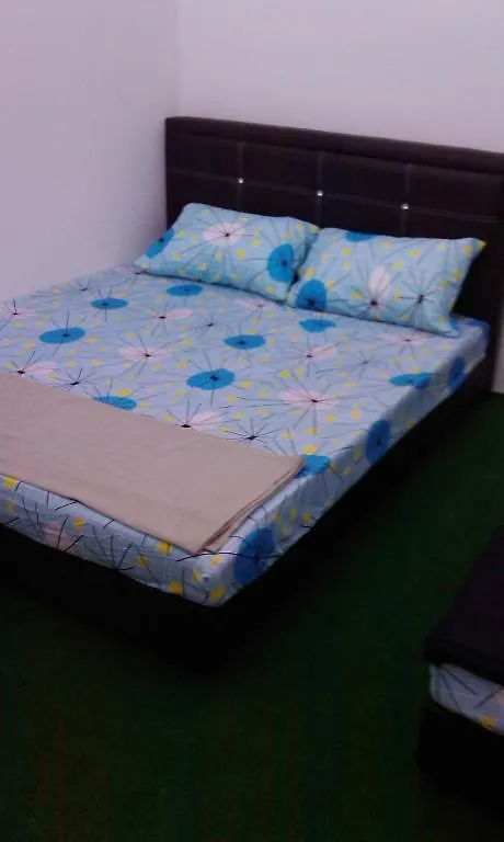 Отель Spot On 90870 Karim Ct Guest House Малакка