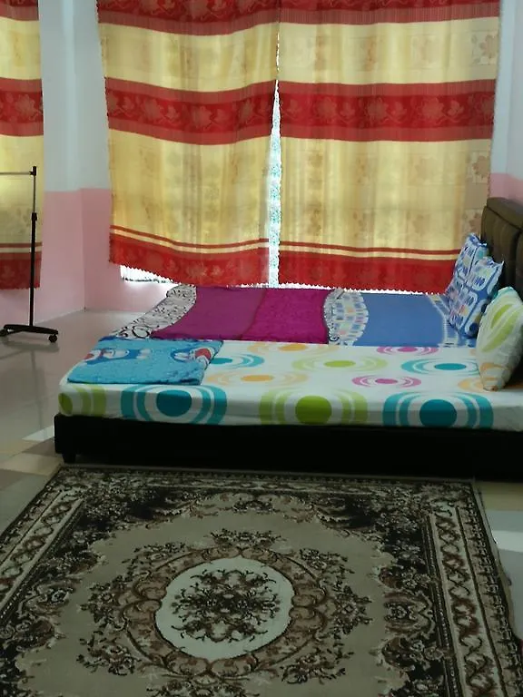 Spot On 90870 Karim Ct Guest House Malacca