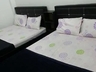 Spot On 90870 Karim Ct Guest House Malacca Hotel